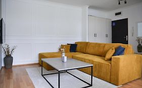 Crown Apartment 4